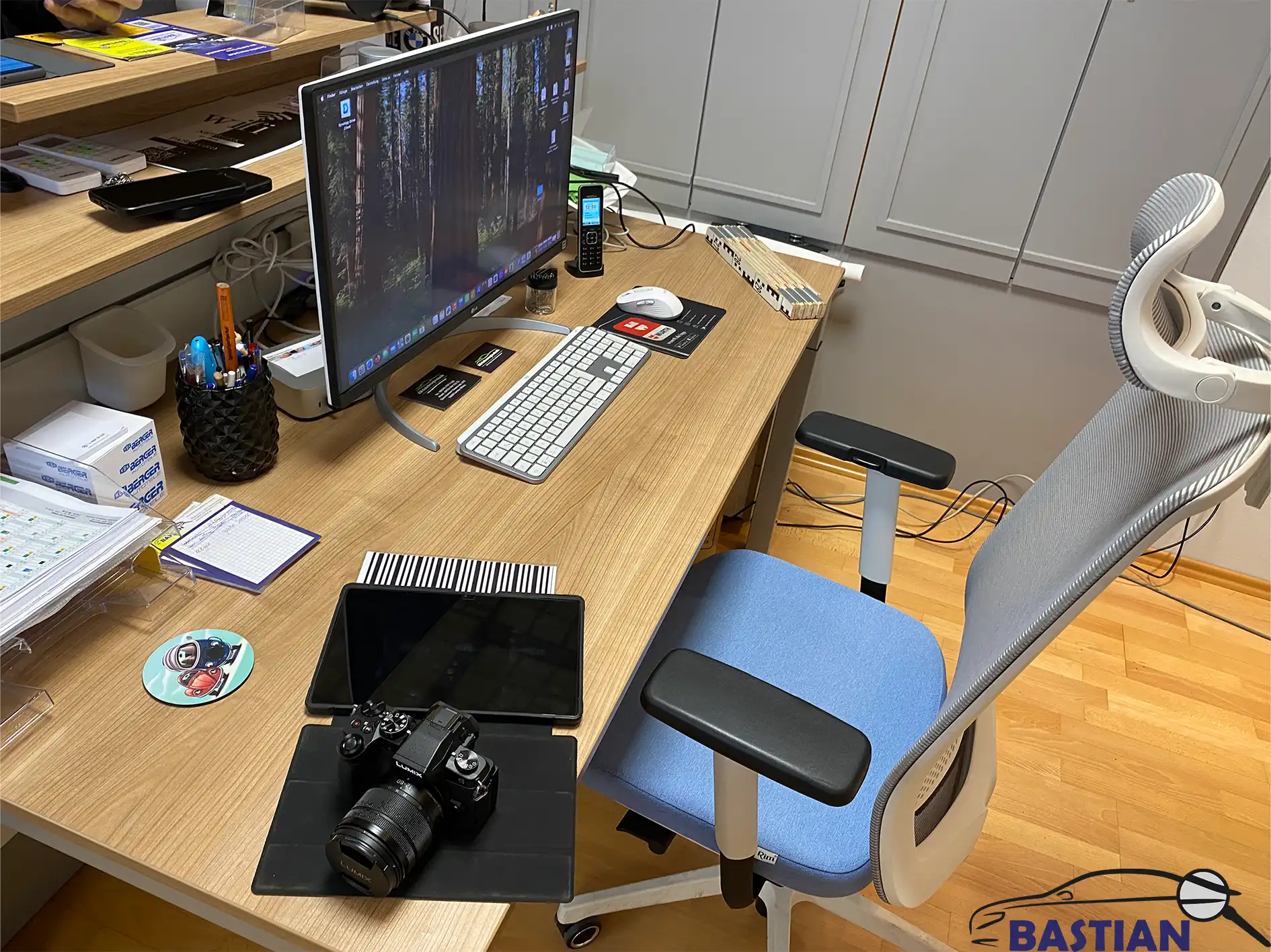 Schreibtischansicht bei KA-Fahrzeugtechnik, Queichheimer Hauptstraße 255, 76829 Landau in der Pfalz - Bastian Kfz Gutachter