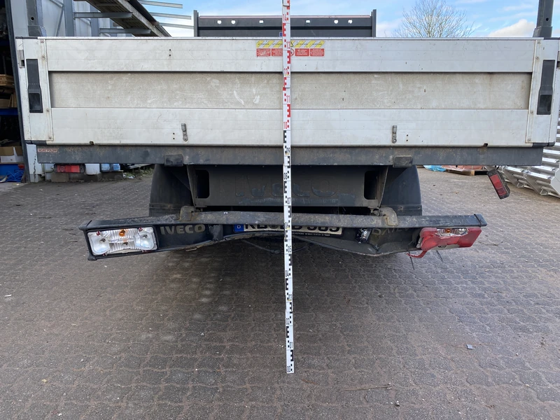Lkw-Gutachten durch den Kfz-Sachverständigen Bastian – Schadenaufnahme am Nutzfahrzeug beim Betrieb vor Ort