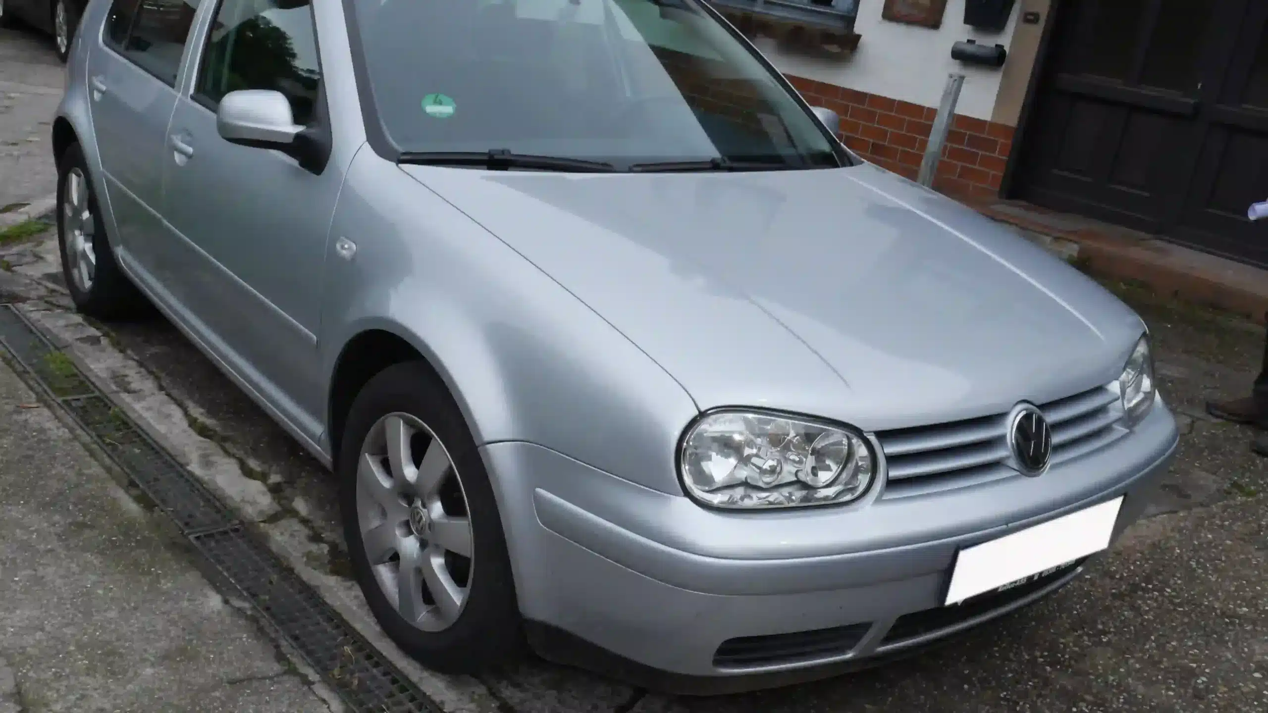 VW Golf IV nach erfolgter Reparatur — Reparaturbestätigung Bastian Kfz-Gutachter Kaiserslautern