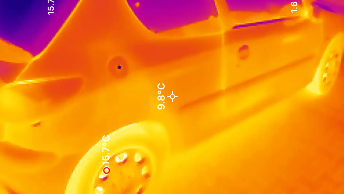 Thermografie am Fahrzeug, um Vor- und Altschäden zu erkennen – technische Überprüfung bei Bastian