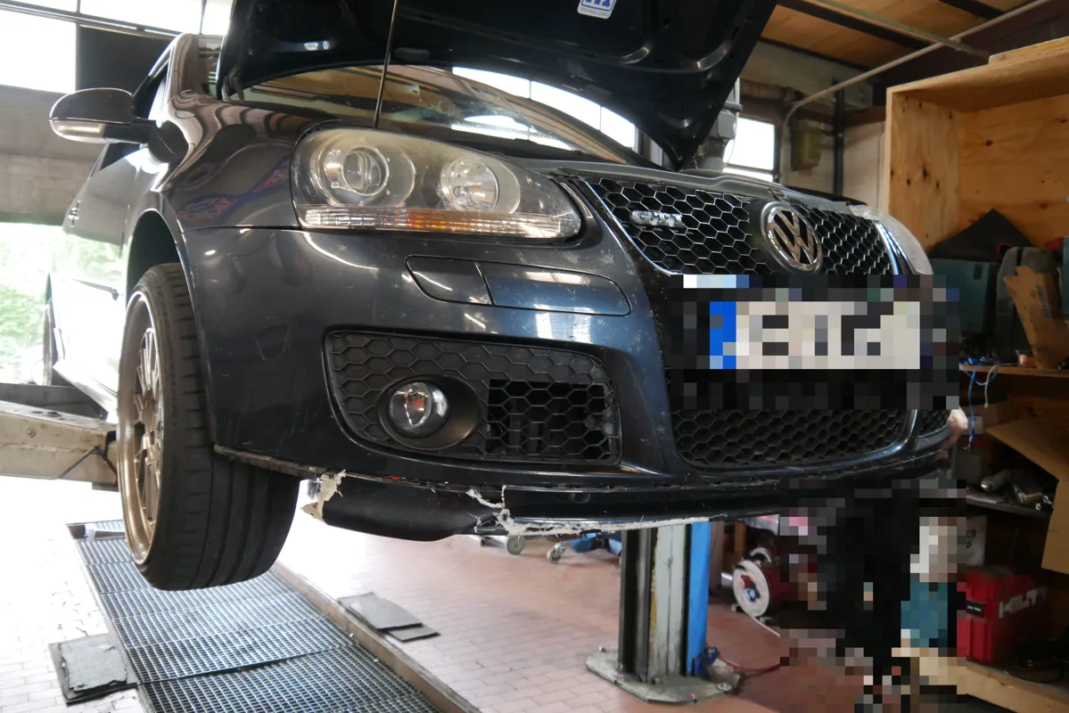 VW Golf 5 GTI, Wildschaden – Praxisfall des Kfz-Gutachters in Raum Pirmasens