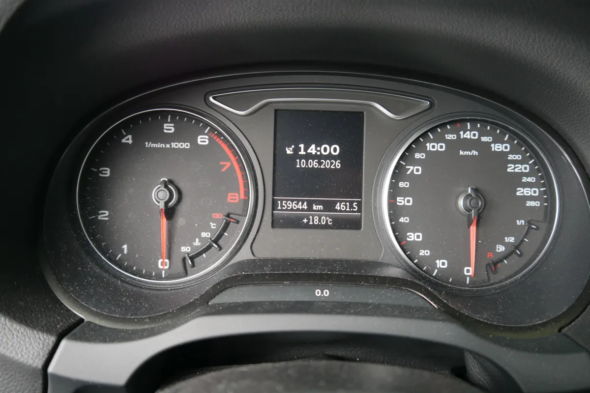 Audi A3 – Kombiinstrument mit abgelesener Laufleistung von 159.644 km bei der Besichtigung