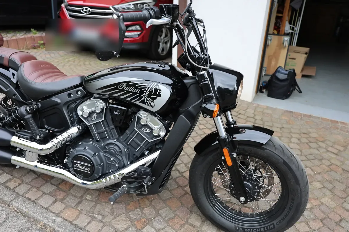Indian Scout Bobber – V-Twin-Motor mit 1.133 ccm von der rechten Fahrzeugseite, Detailaufnahme