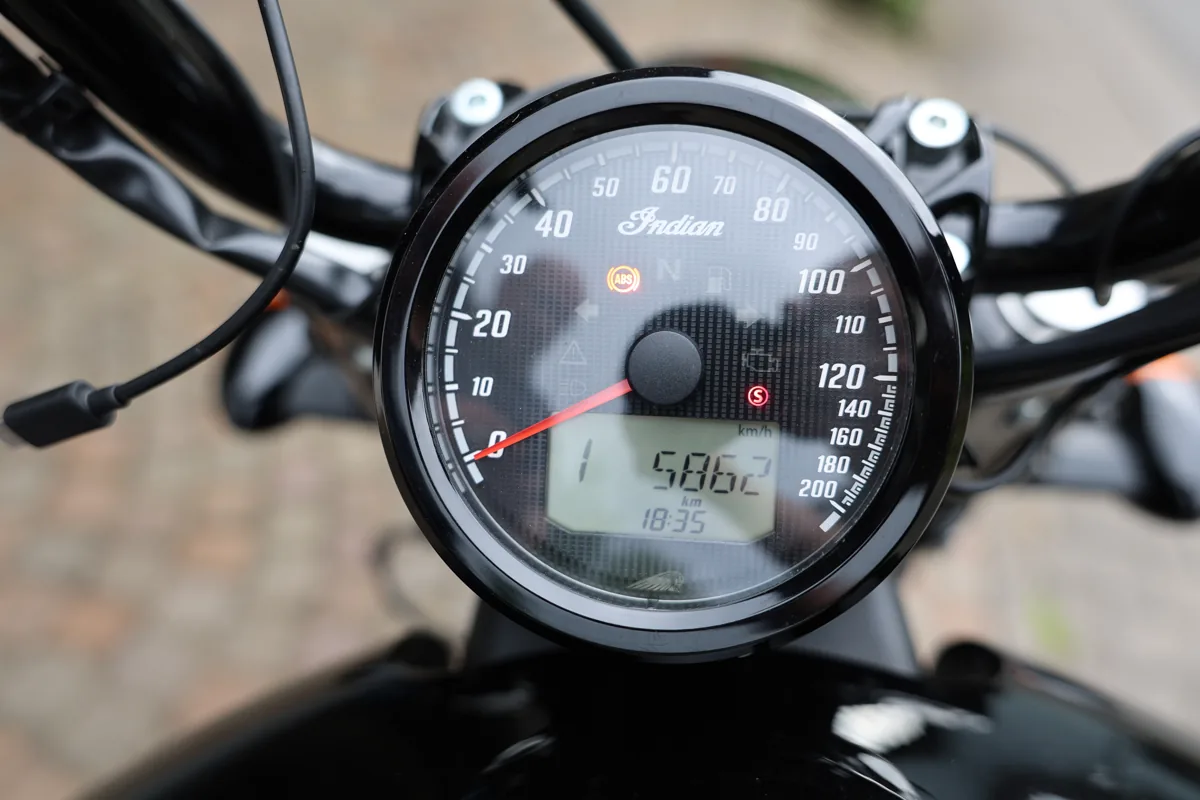 Indian Scout Bobber – Tachometer mit abgelesener Laufleistung von 5.862 km bei der Besichtigung